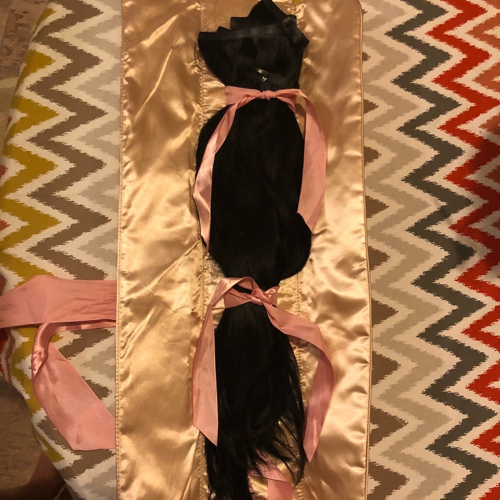 18” clip in hair extensions black